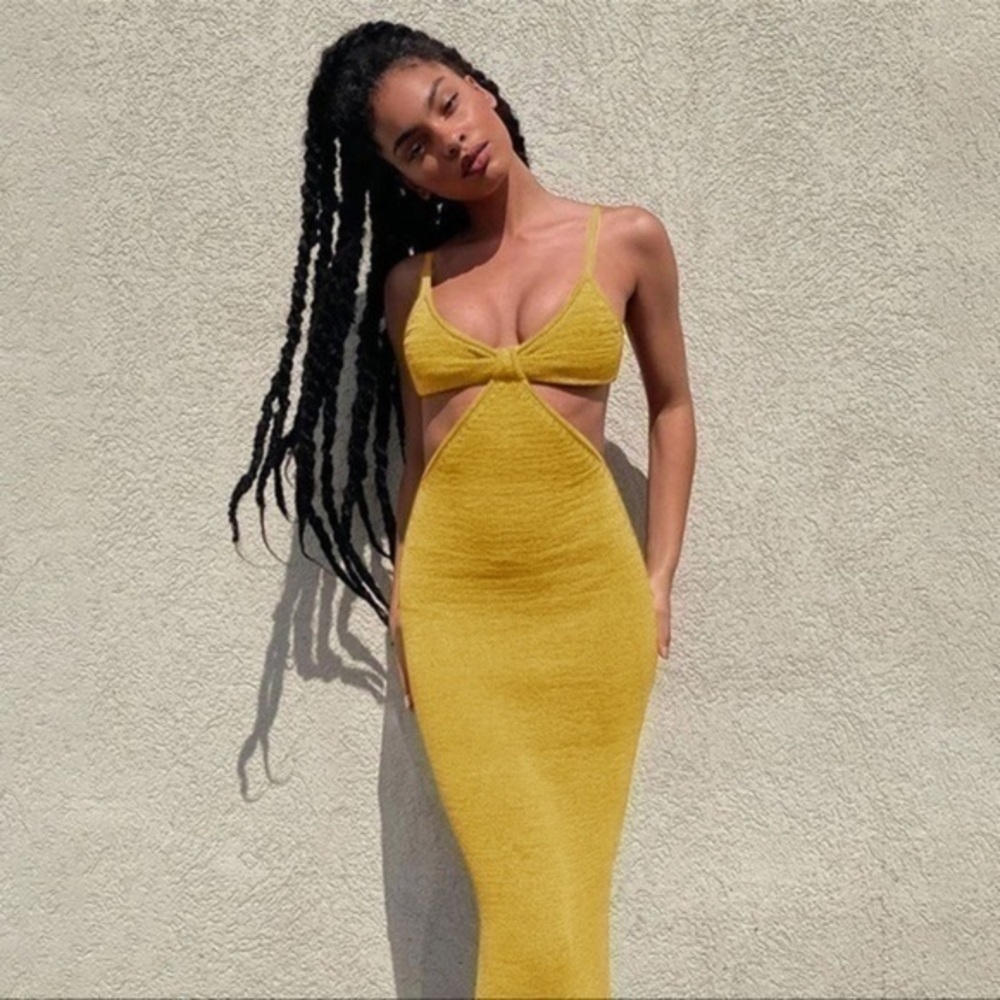 COPY - Cryptographic Spaghetti Strap Sexy Backless Maxi Dress-Yellow color
